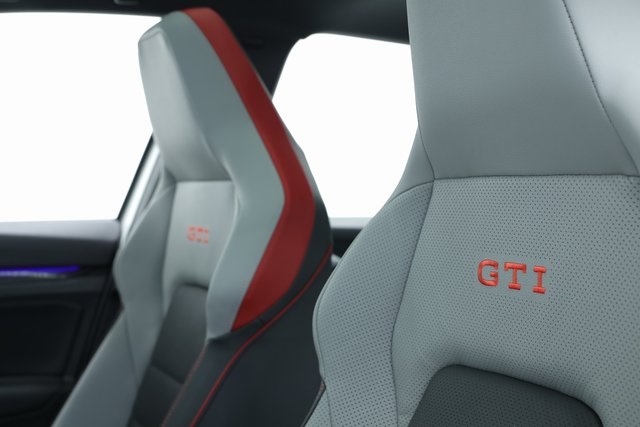 2024 Volkswagen Golf GTI Autobahn 27