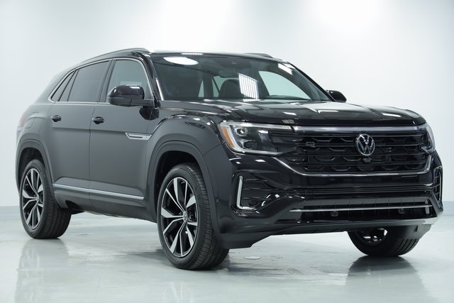 2025 Volkswagen Atlas Cross Sport 2.0T SEL Premium R-Line 3