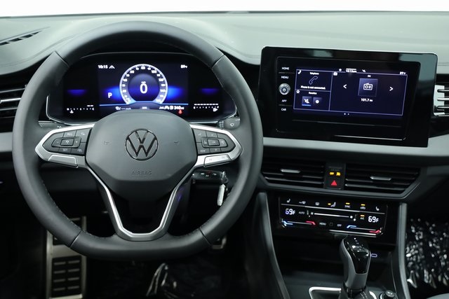 2025 Volkswagen Jetta Sport 10