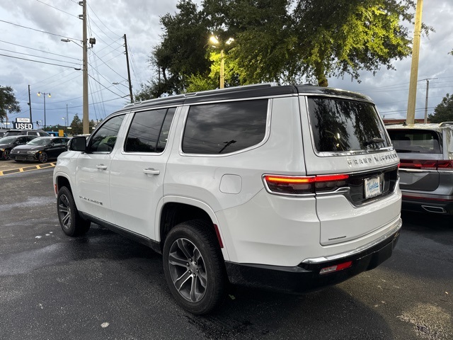 2023 Jeep Grand Wagoneer Base 5