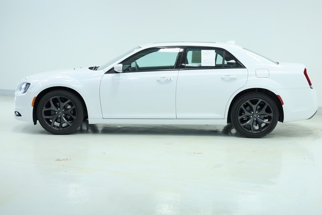 2023 Chrysler 300 S 4