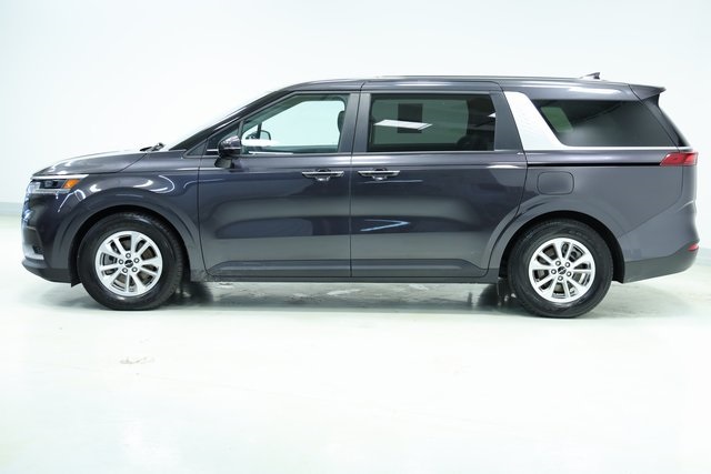 2022 Kia Carnival LXS 4