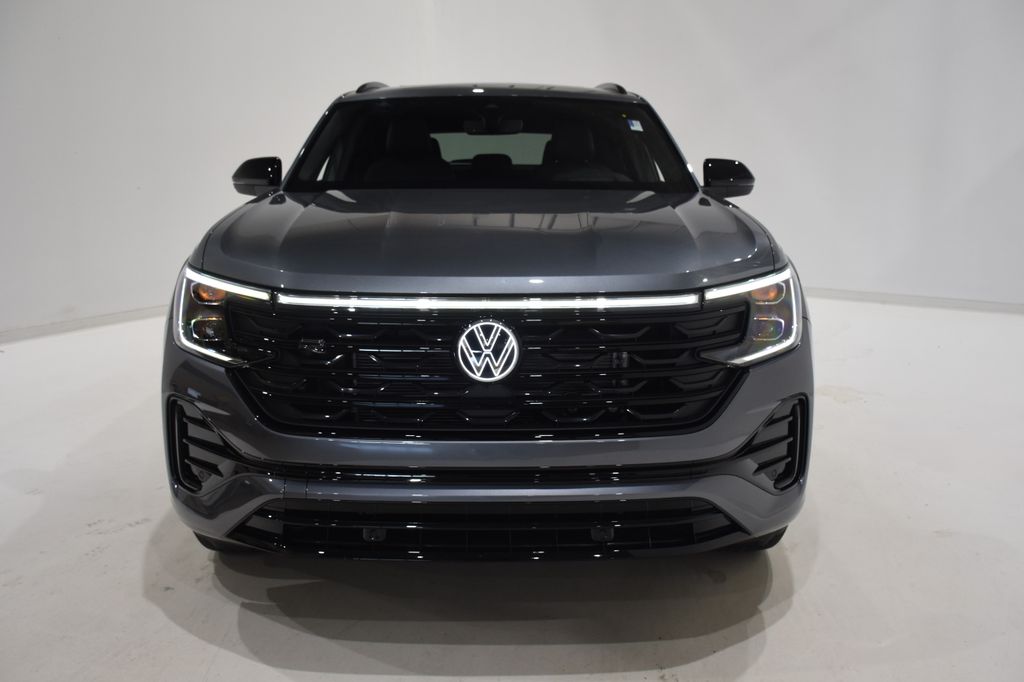 2025 Volkswagen Atlas Cross Sport 2.0T SEL R-Line 2