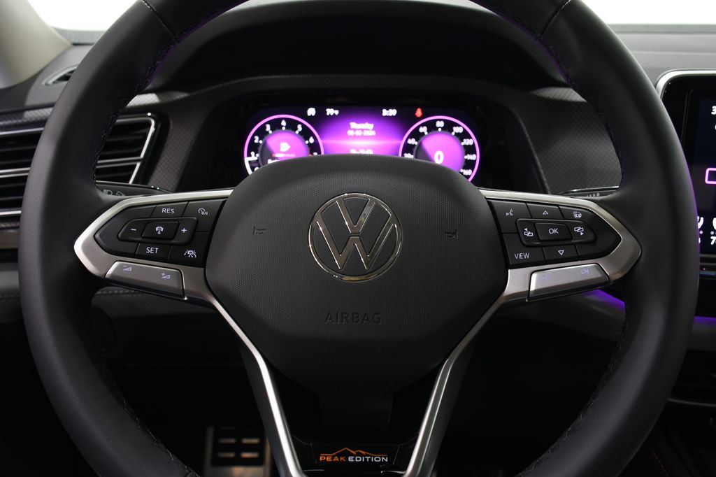 2024 Volkswagen Atlas 2.0T Peak Edition SE w/Technology 10