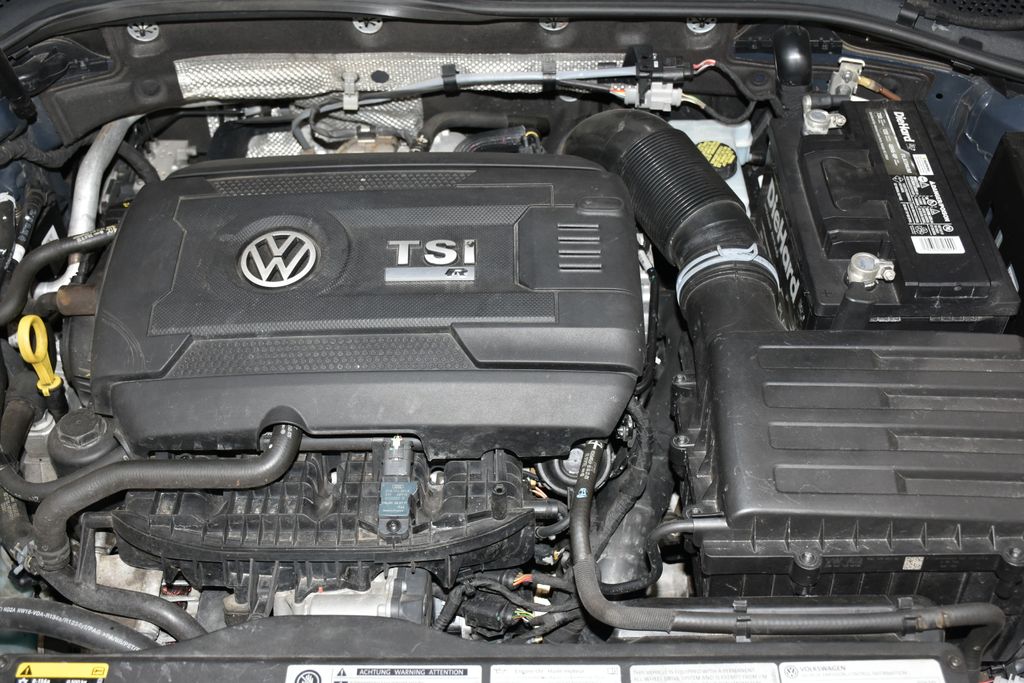 2018 Volkswagen Golf R DCC & Navigation 4Motion 7