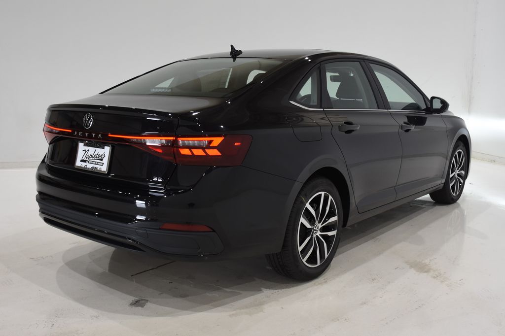 2025 Volkswagen Jetta 1.5T SE 4