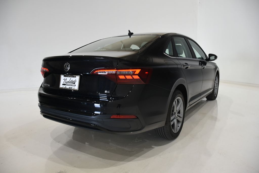 2024 Volkswagen Jetta 1.5T SE 4