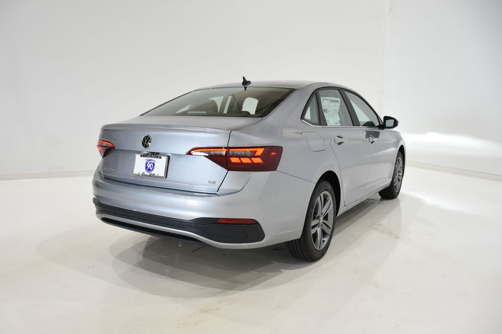 2024 Volkswagen Jetta 1.5T SE 4