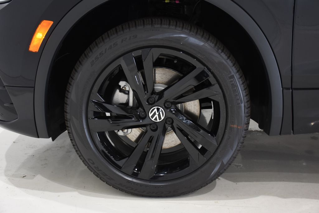 2024 Volkswagen Tiguan 2.0T SE R-Line Black 6