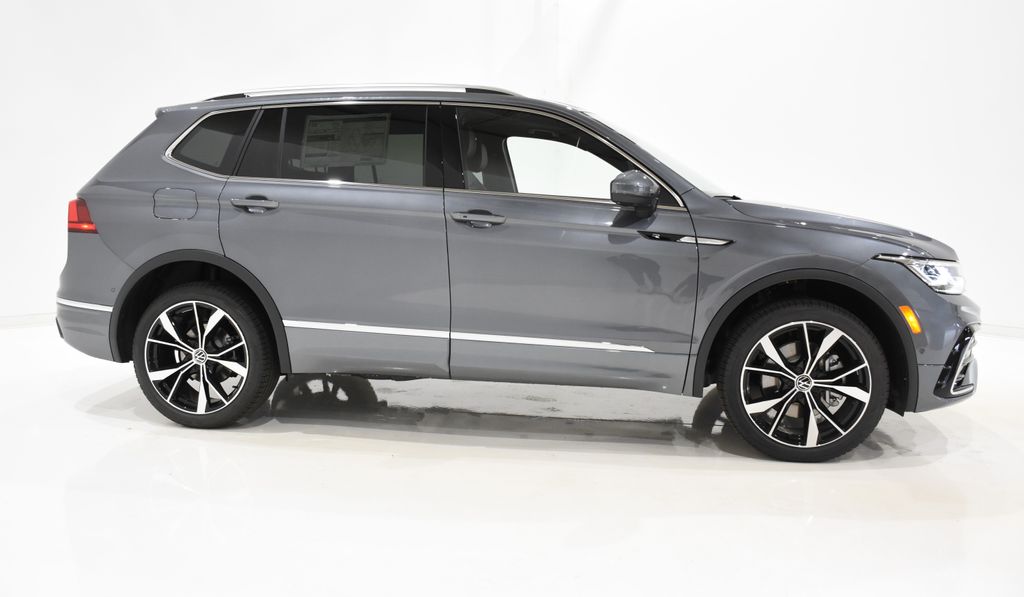 2024 Volkswagen Tiguan 2.0T SEL R-Line 3