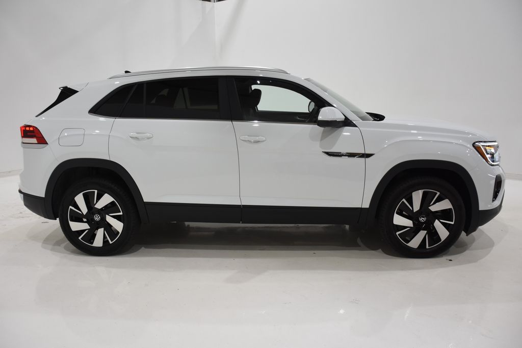 2025 Volkswagen Atlas Cross Sport 2.0T SE w/Technology 3