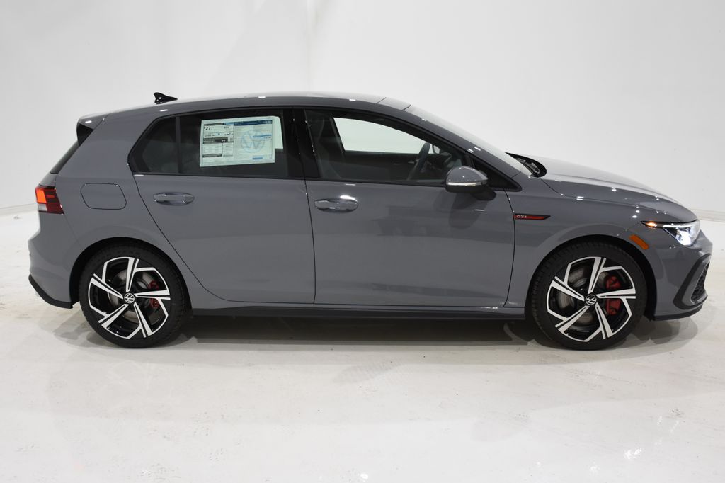 2024 Volkswagen Golf GTI 2.0T SE 3