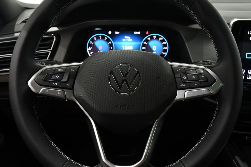 2024 Volkswagen Atlas Cross Sport 2.0T SE w/Technology 10