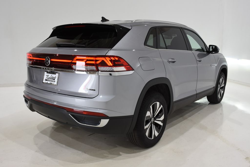 2024 Volkswagen Atlas Cross Sport 2.0T SE 4