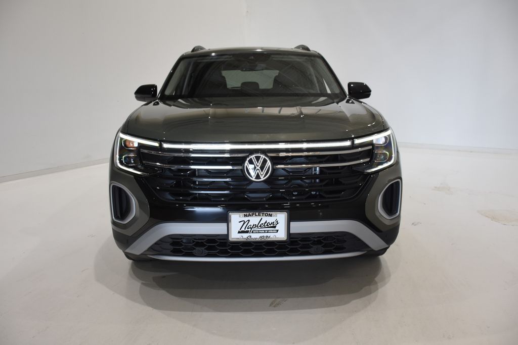 2024 Volkswagen Atlas 2.0T Peak Edition SEL 2