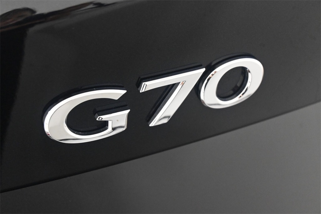 2020 Genesis G70 3.3T 8