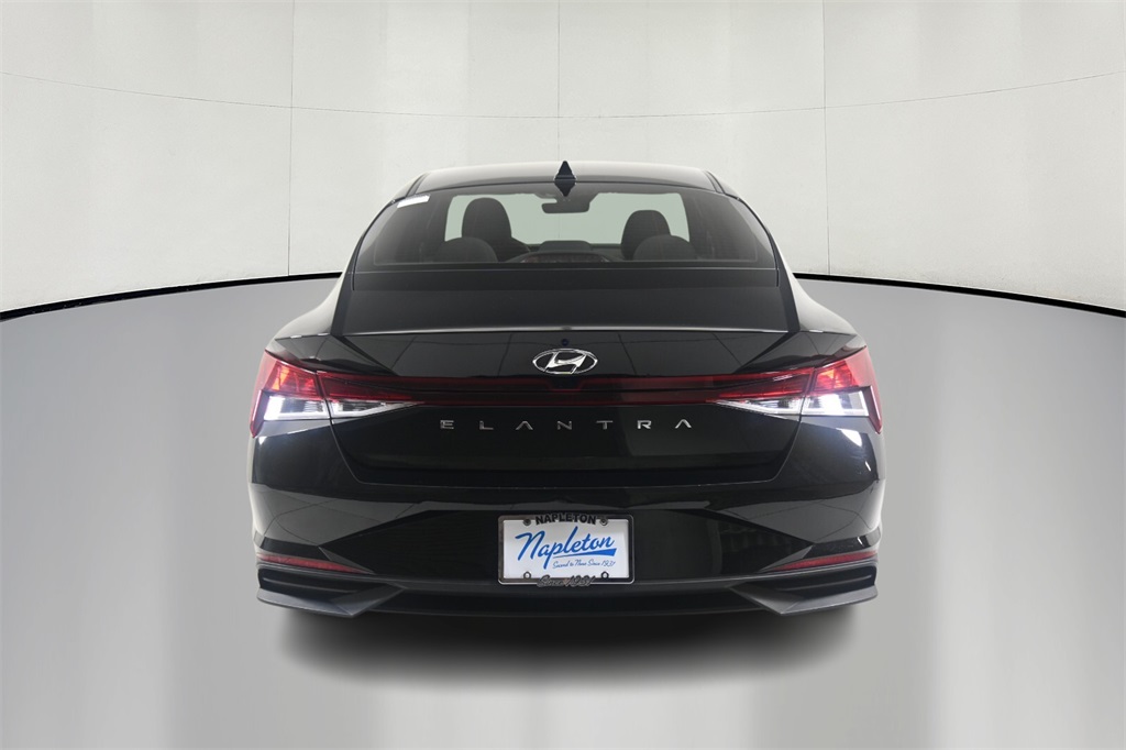 2022 Hyundai Elantra SEL 6