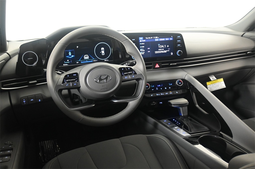 2022 Hyundai Elantra SEL 11