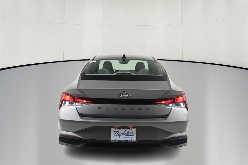 2021 Hyundai Elantra SEL 5