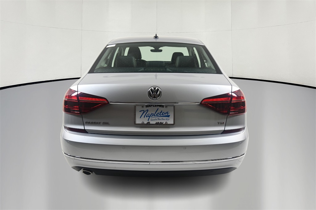 2018 Volkswagen Passat 2.0T SEL Premium 6