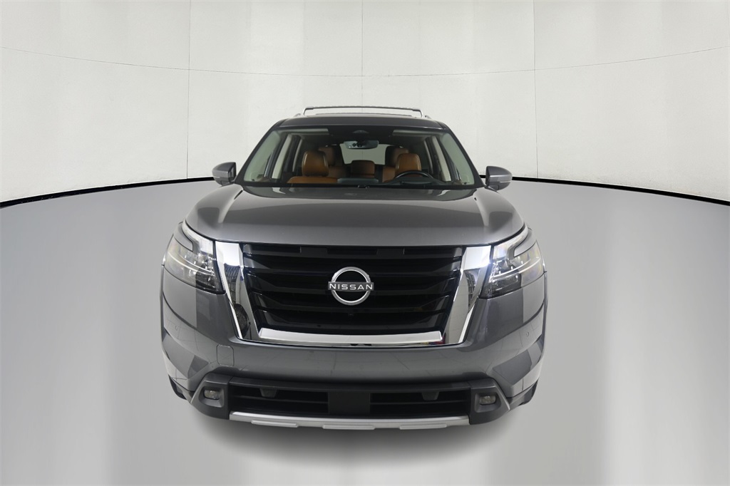 2023 Nissan Pathfinder Platinum 2