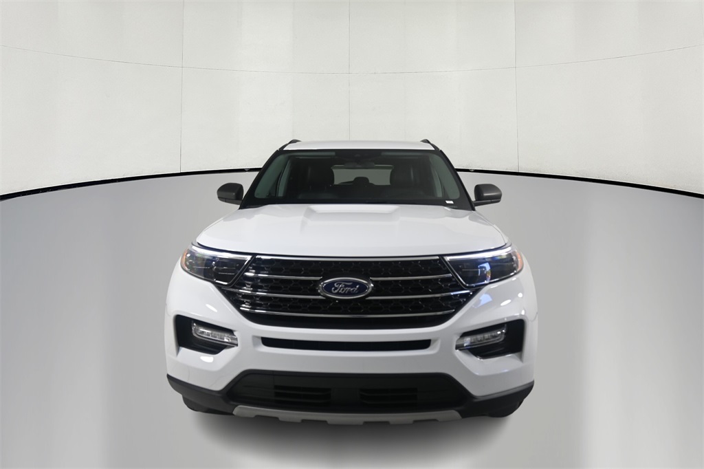 2023 Ford Explorer XLT 2