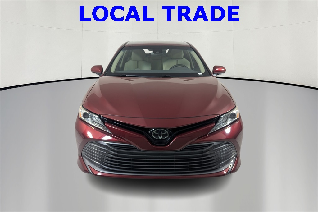 2020 Toyota Camry XLE 2