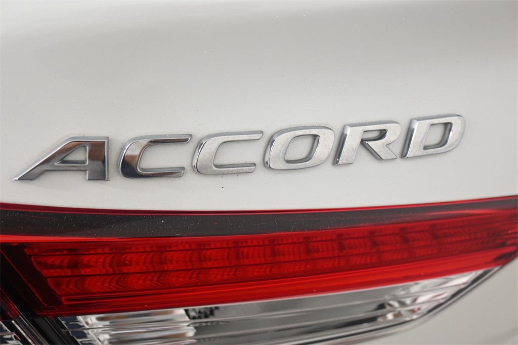 2022 Honda Accord Hybrid Sport 8