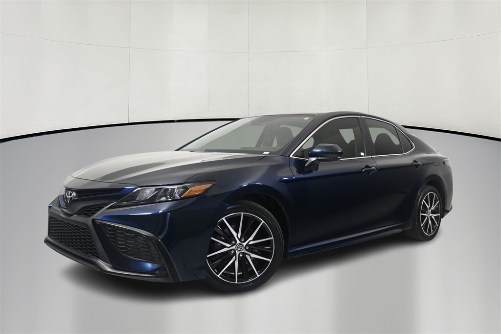 2021 Toyota Camry  3