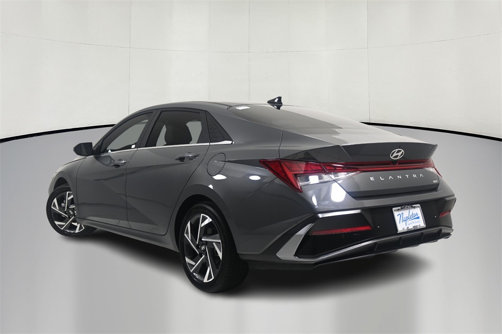 2024 Hyundai Elantra Hybrid Limited 5