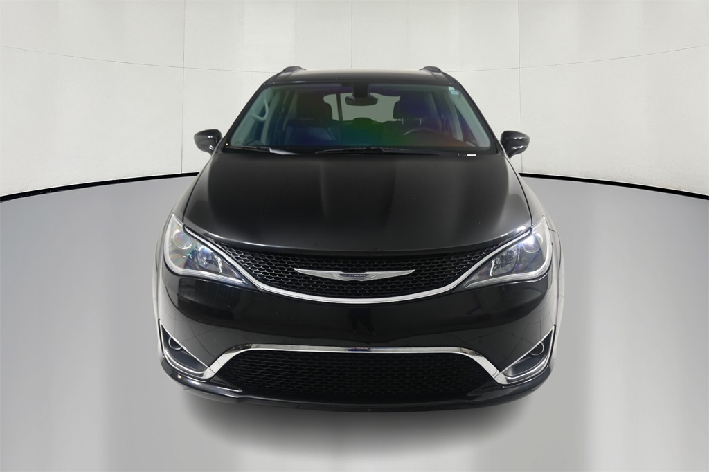 2017 Chrysler Pacifica Touring L 2