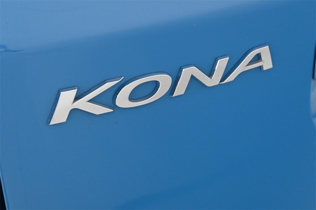 2022 Hyundai Kona Limited 8