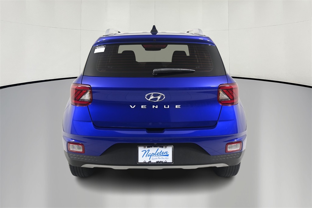 2022 Hyundai Venue Limited 6