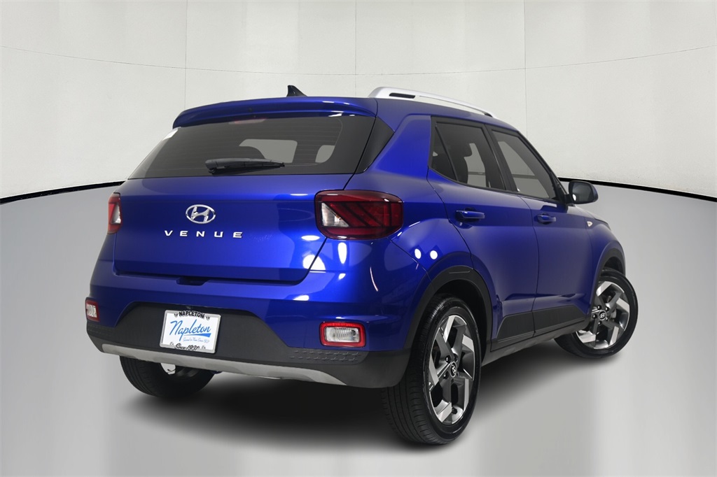 2022 Hyundai Venue Limited 7