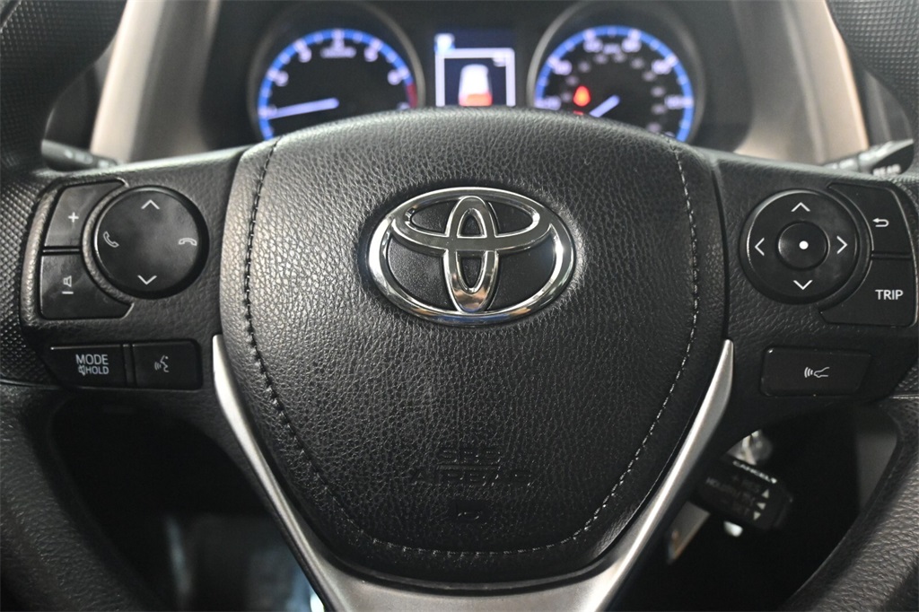2018 Toyota RAV4 LE 10
