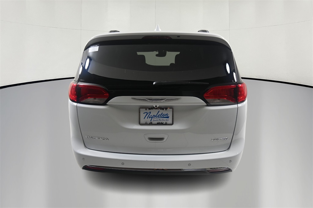 2017 Chrysler Pacifica Limited 6