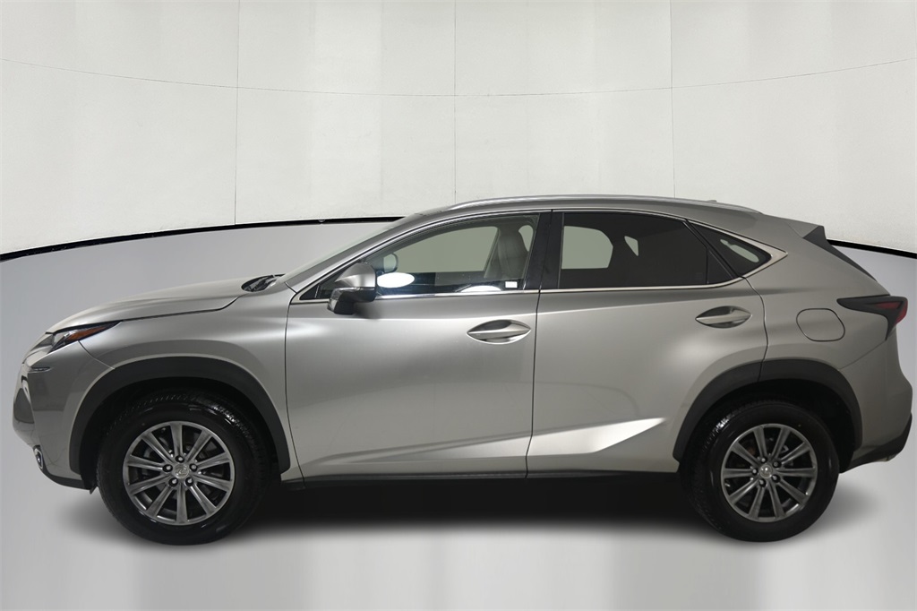 2016 Lexus NX 200t 4