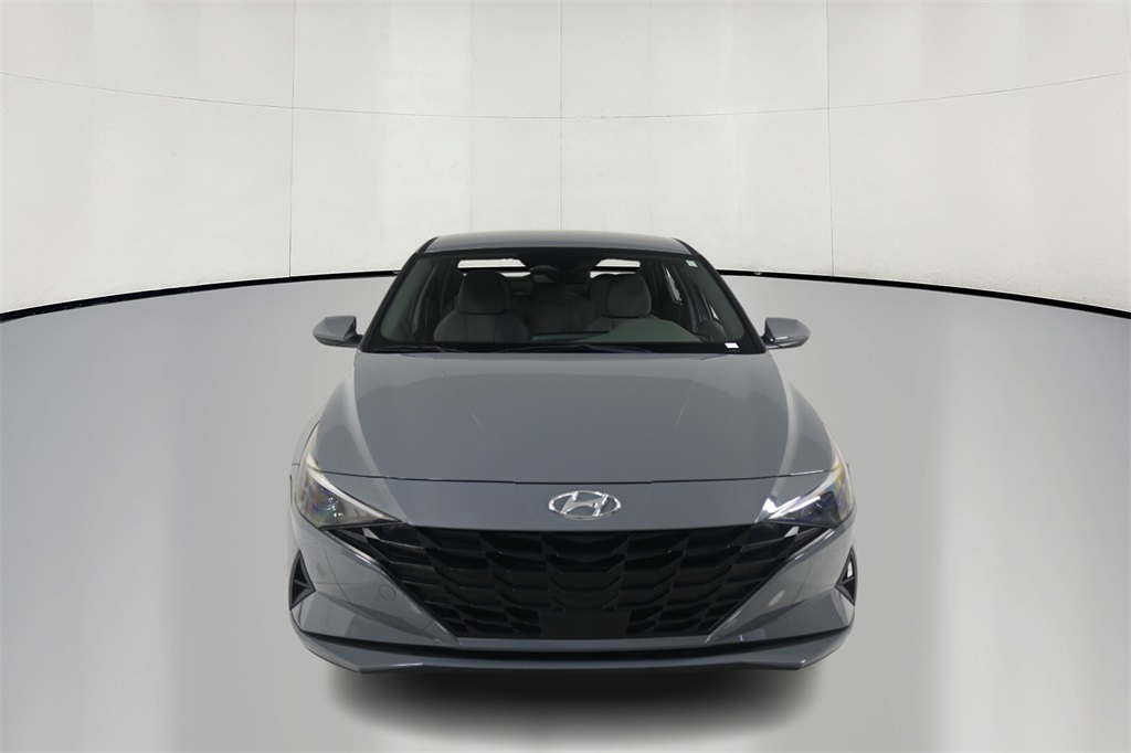 2022 Hyundai Elantra SEL 2