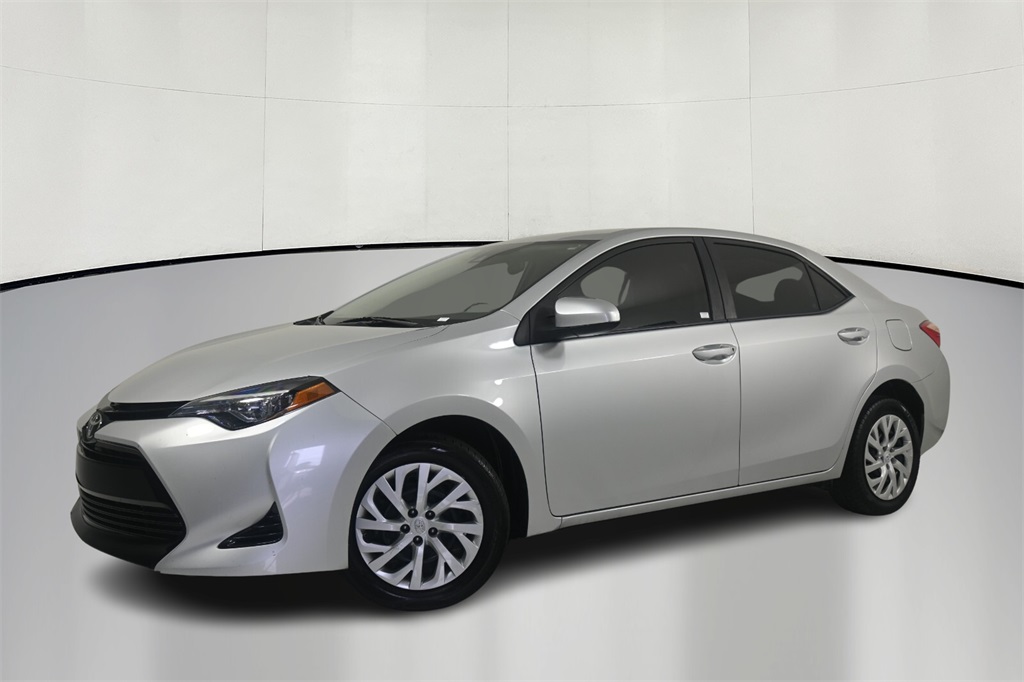 2018 Toyota Corolla LE 3