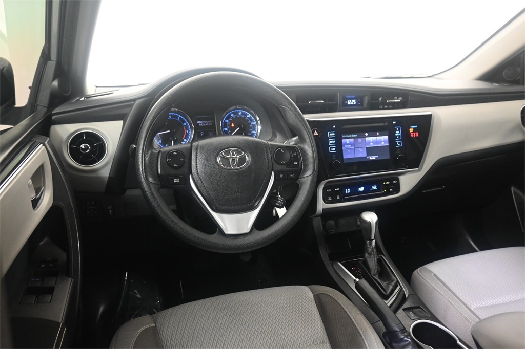 2018 Toyota Corolla LE 11