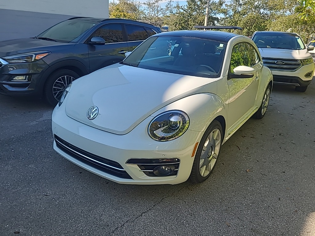 2019 Volkswagen Beetle 2.0T SE 6