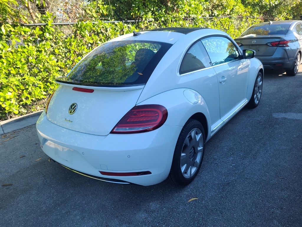 2019 Volkswagen Beetle 2.0T SE 12