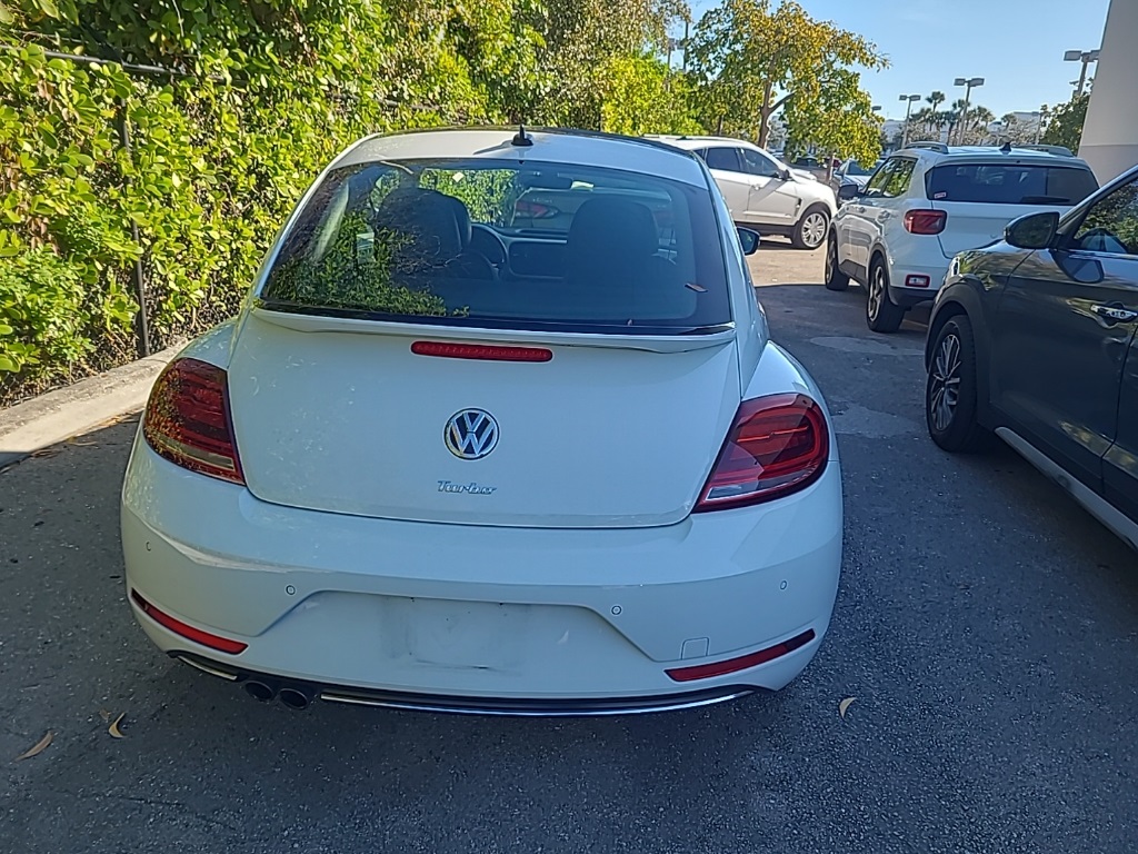 2019 Volkswagen Beetle 2.0T SE 13