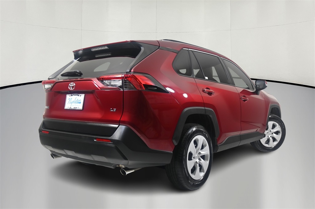 2021 Toyota RAV4 LE 7