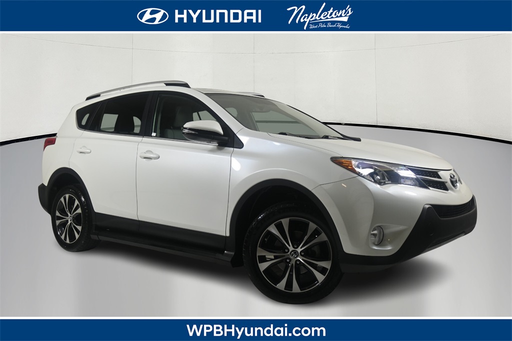 2015 Toyota RAV4 Limited 1