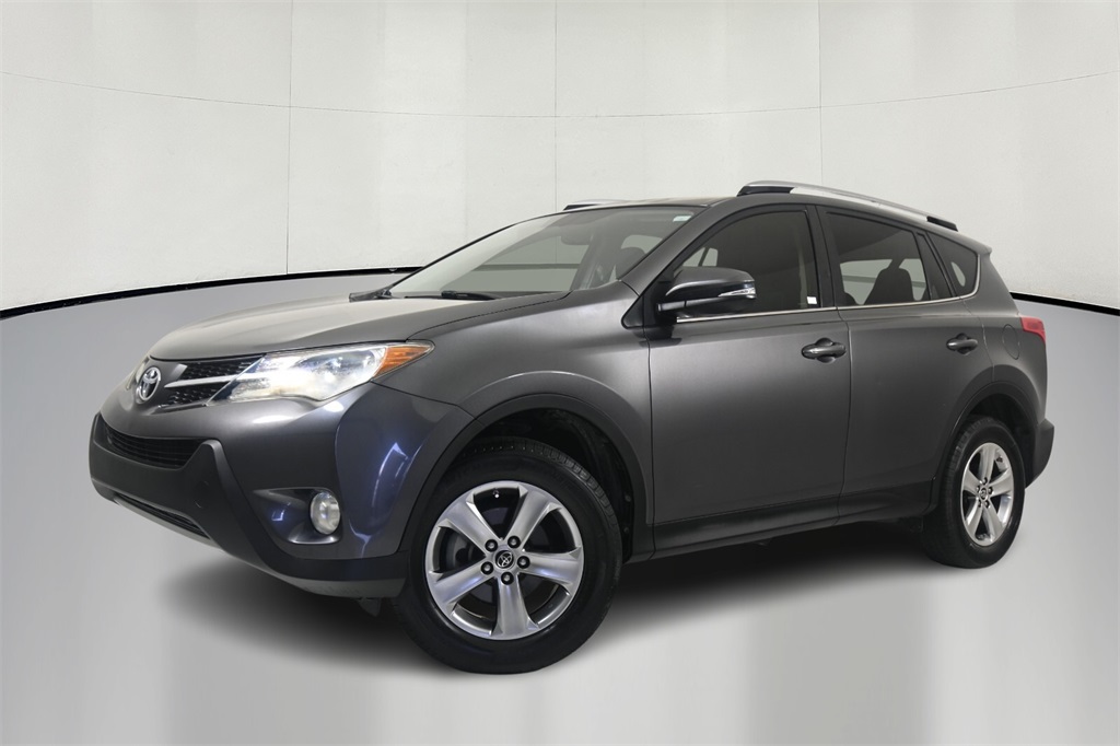 2015 Toyota RAV4 XLE 3