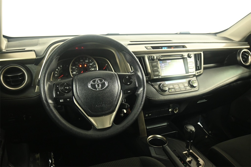 2015 Toyota RAV4 XLE 11