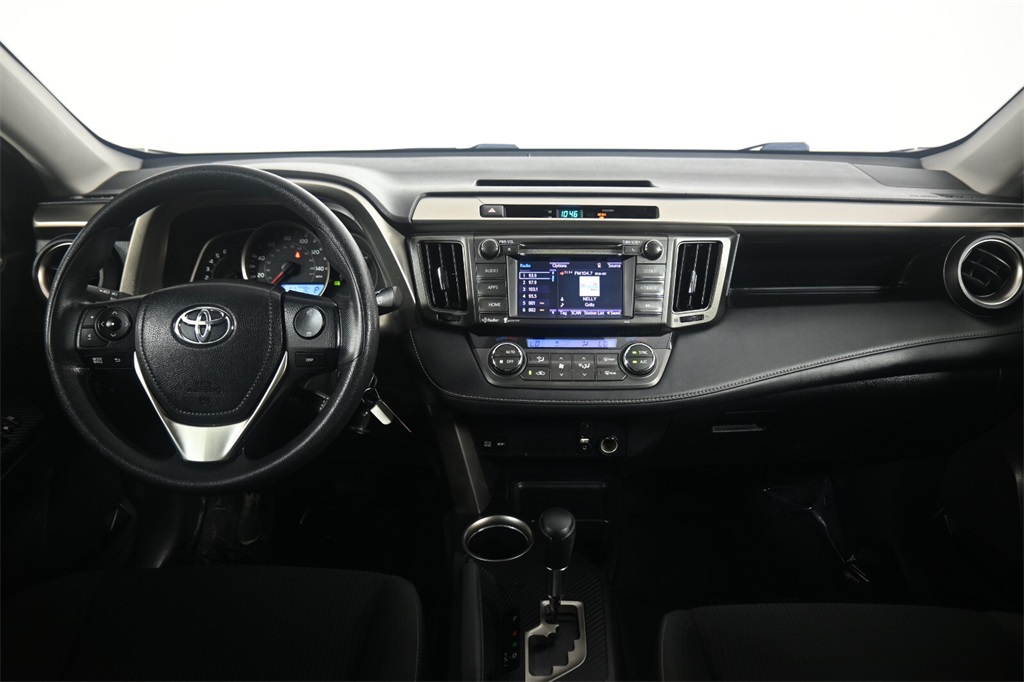 2015 Toyota RAV4 XLE 14