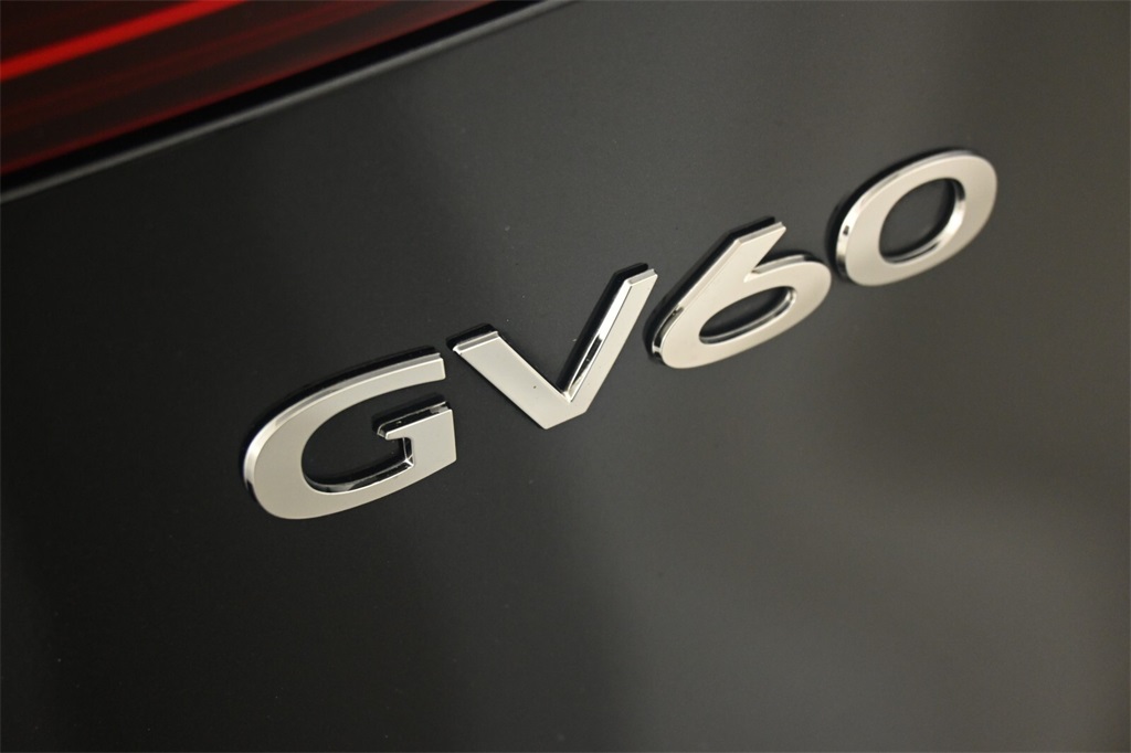 2024 Genesis GV60 Standard 8