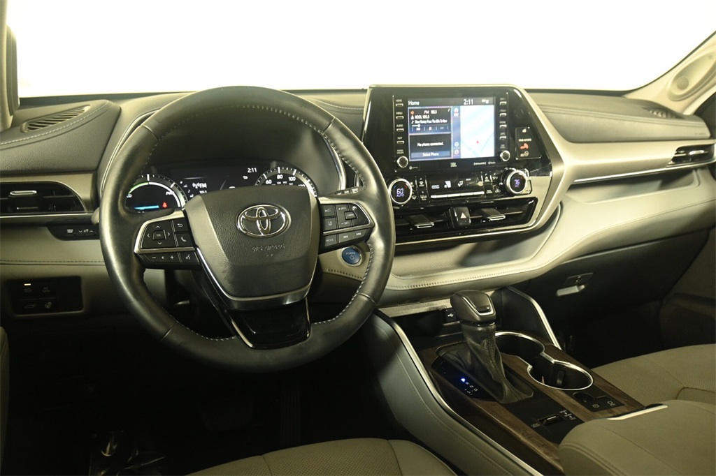 2021 Toyota Highlander Hybrid Limited 11